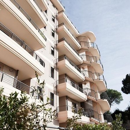 Trec Hotel&Apartments Pomezia Luaran gambar